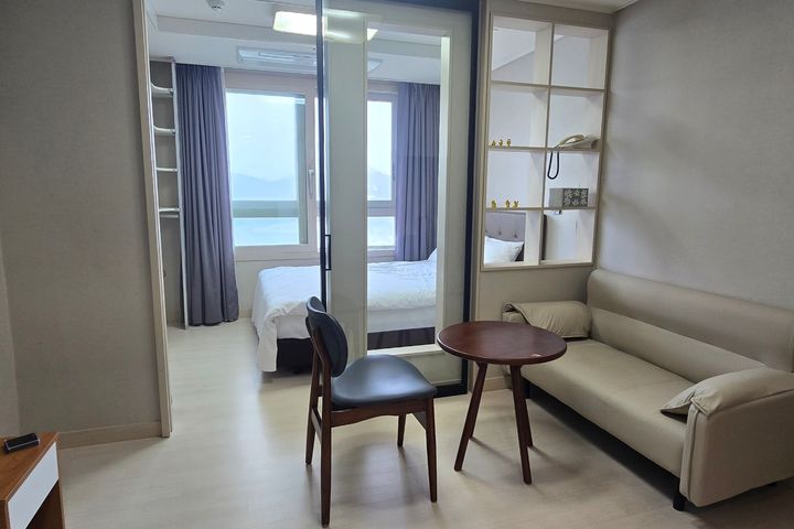 The end room with a view 5th image