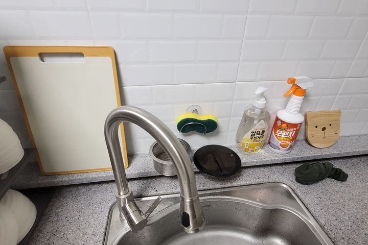 Neat and cozy, just like an apartment. 10th image