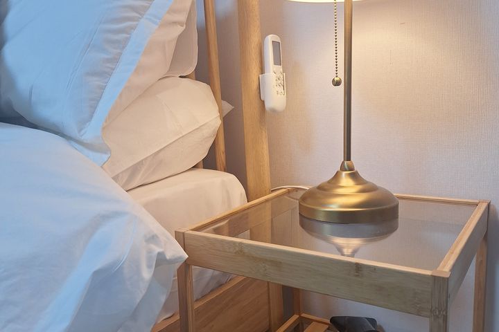 Stay here 5th image