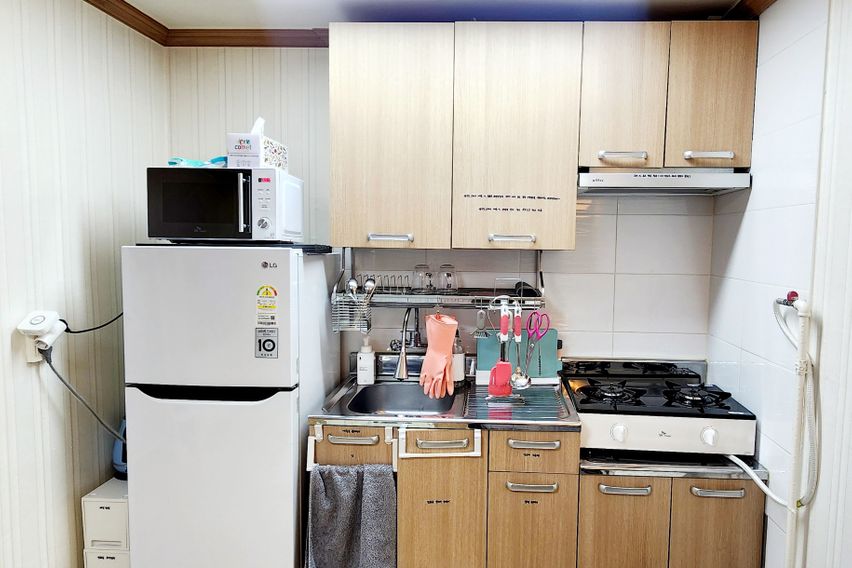 2-story house next to the industrial complex, 5th image