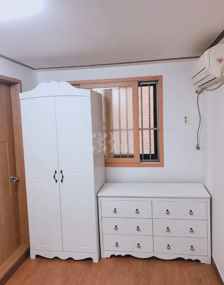 Room 202 0th image