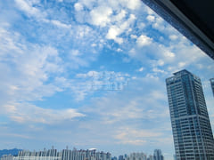 5 minutes to Yeouido ๐ 2 minutes to Saetgang 7th image