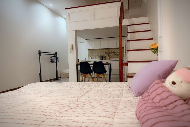 New, spacious, two-story apartment at Yuseong 1th image