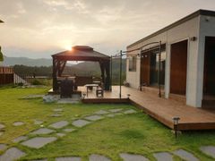 Country house with a private yard 0th image