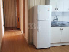 Quiet and clean two-room apartment 4th image