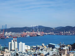 Aesthetic accommodation with a view of Busan 19th image