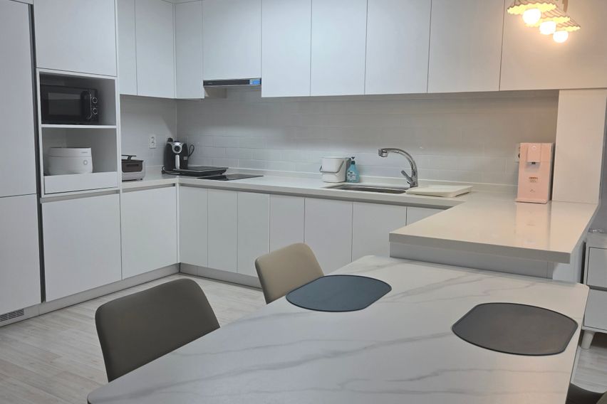 넓고 쾌적한 방