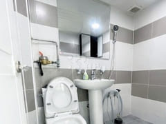 Semi-basement two-room unit near the station 4th image