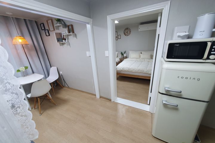Hongdae Station 1.5-room 202 4th image
