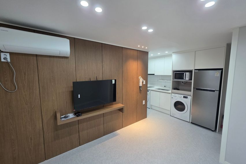 신축 완젼 풀옵션  1번째 이미지