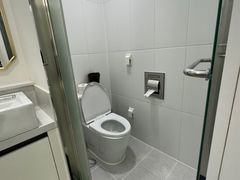 Brand-new two-room unit, parking available. 9th image