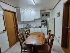 Fully-furnished Two-Room Apartment (4 beds) 3th image