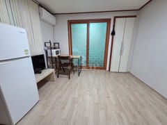 Affordable studio apartment near Suwon Statio 2th image