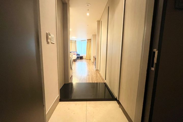 Spacious studio apartment near Seodaemun Stat 6th image