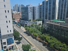 3 minutes from Wangsimni ๐ City-view cafe โ๏ธ 8th image