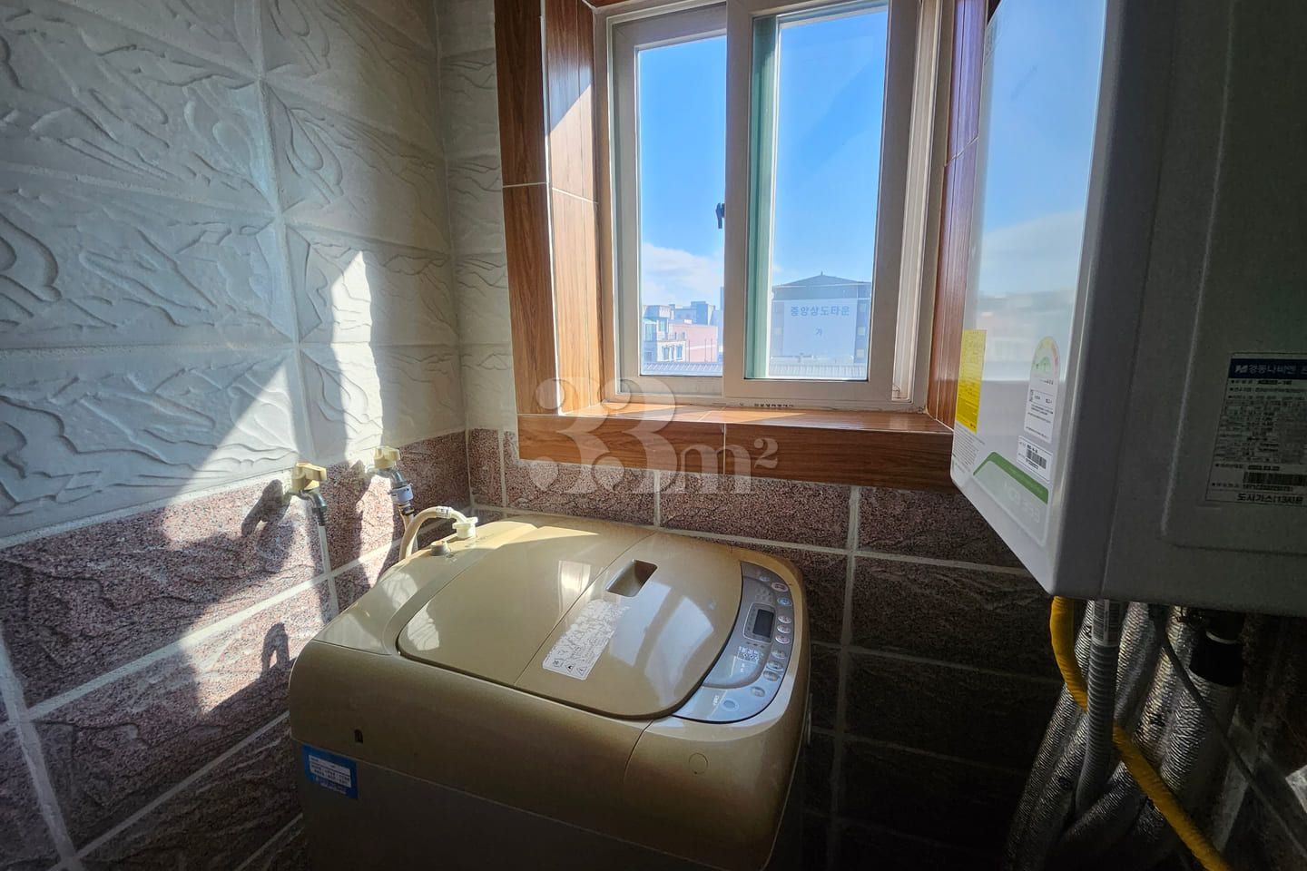 Suite 5th image