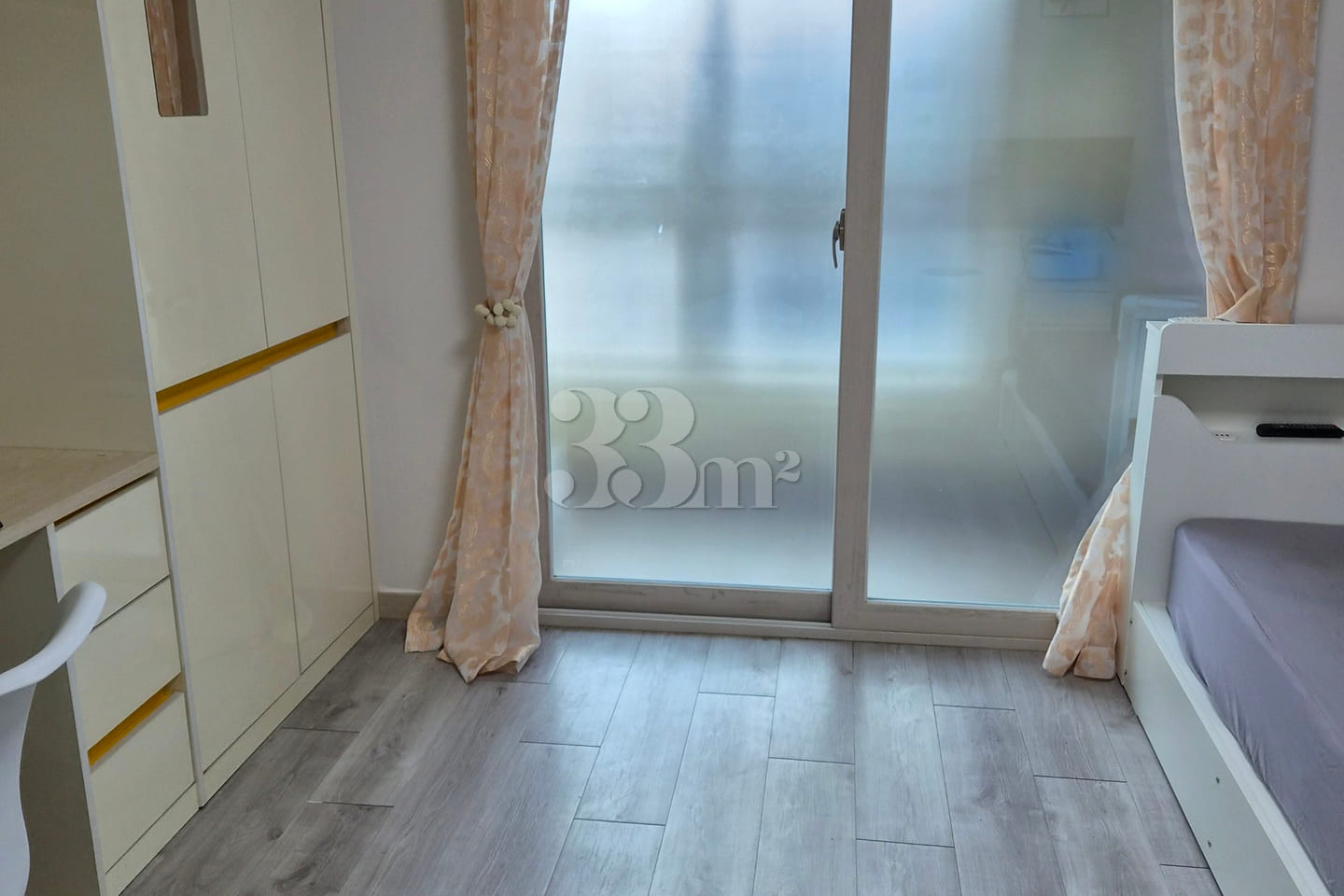 One-room apartment, 45 sq.m., 1 minute from J 6th image