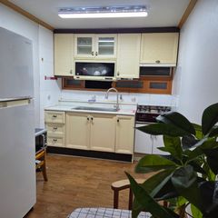 Special Price! Spacious 3-Room Villa on the 2 Unit Image