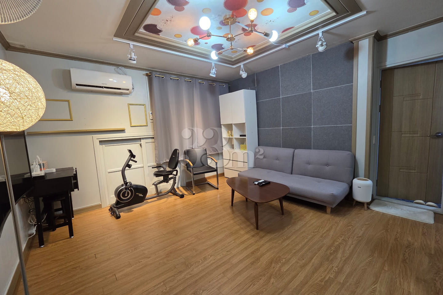 Yujin's spacious rooftop room 0th image