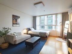 1 minute from Yongsan Station #HomeOffice 0th image