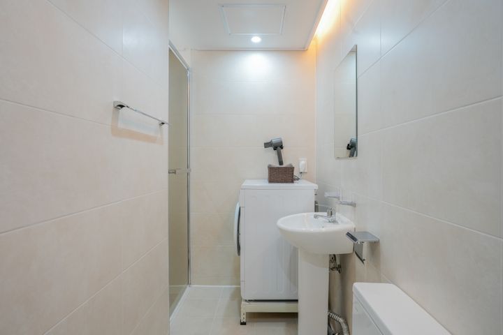 3-person room near Myeongdong Station, Seoul 15th image