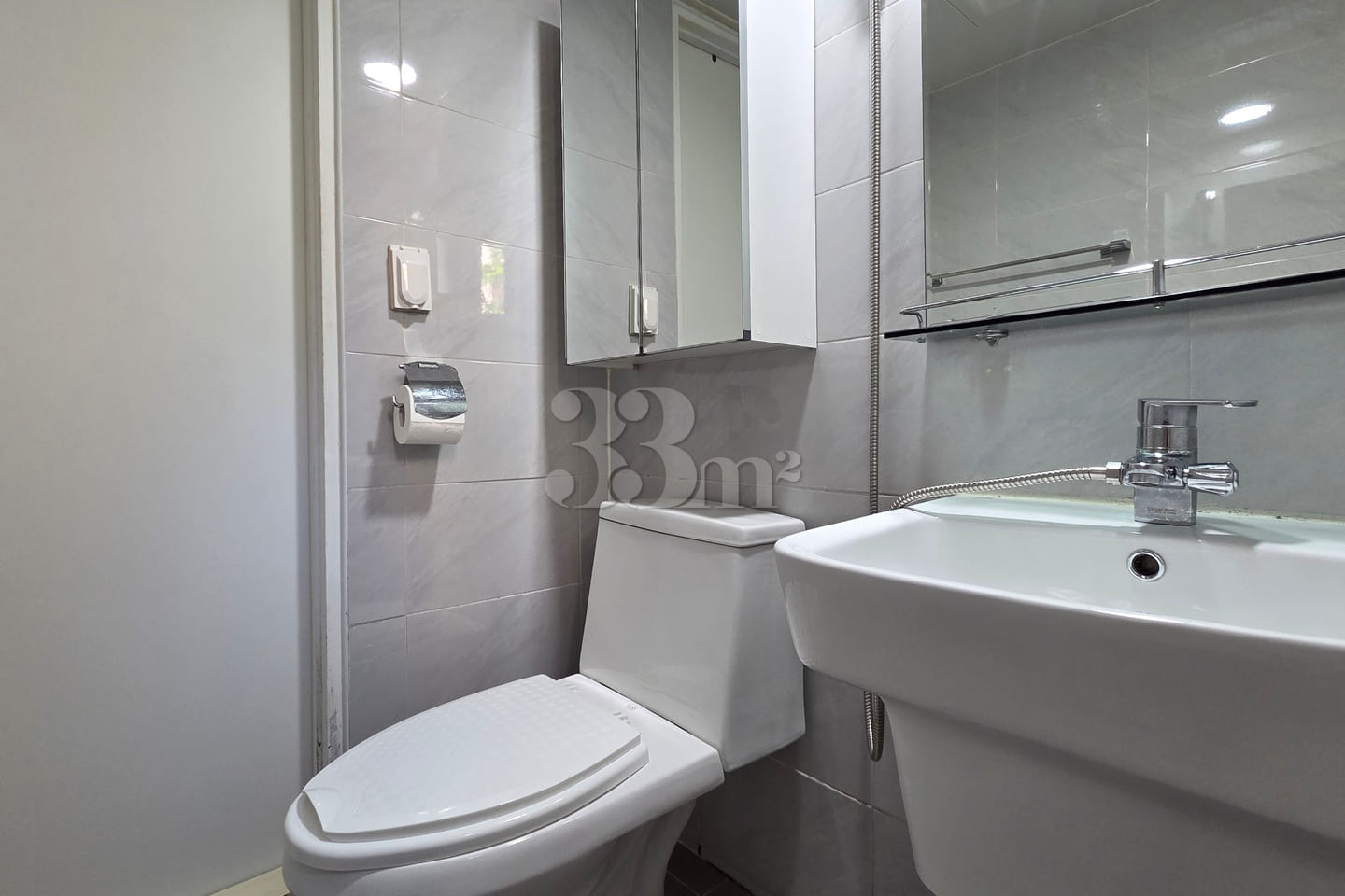 High-end, fully furnished studio near Byeongj 12th image