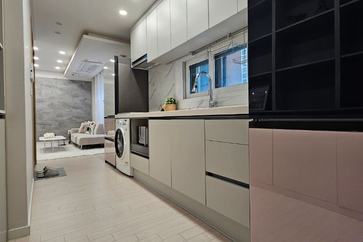 Clean, fully-furnished apartment in Seongbuk- 7th image