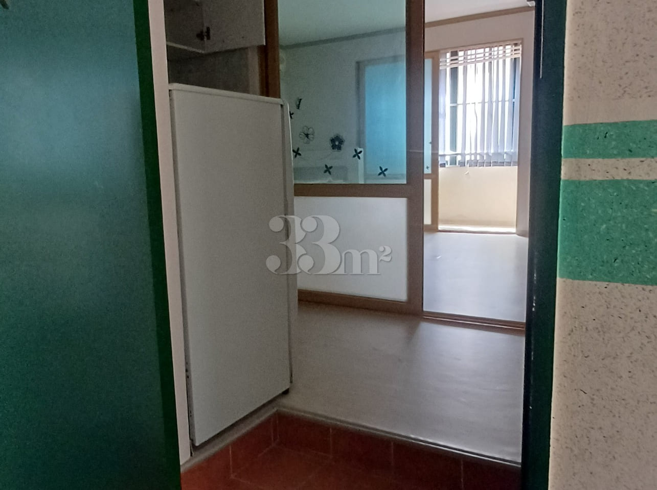 Fully furnished studio apartment 13th image