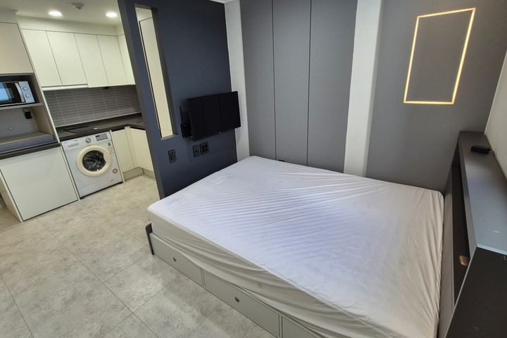 Studio apartment 6th image