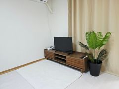 두정동 넓은룸 퀸침대1 1번째 이미지