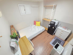 Standard Interior-Facing Room B 3th image