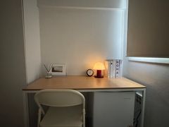 Mini-room with an exterior window and good ve 5th image