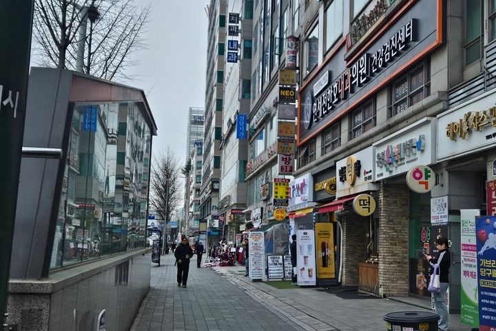 Loft-style officetel near Ilsan Daehwa Statio 15th image