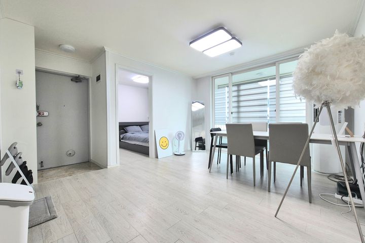 🔥Fully Remodeled & Fully Furnished🔥 1th image