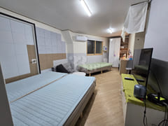 Dream Room 402 0th image