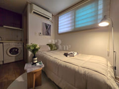Studio apartment near Sindae-bang Samgeori St 4th image