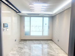 Line 2 Station Area #TheGrey53 0th image