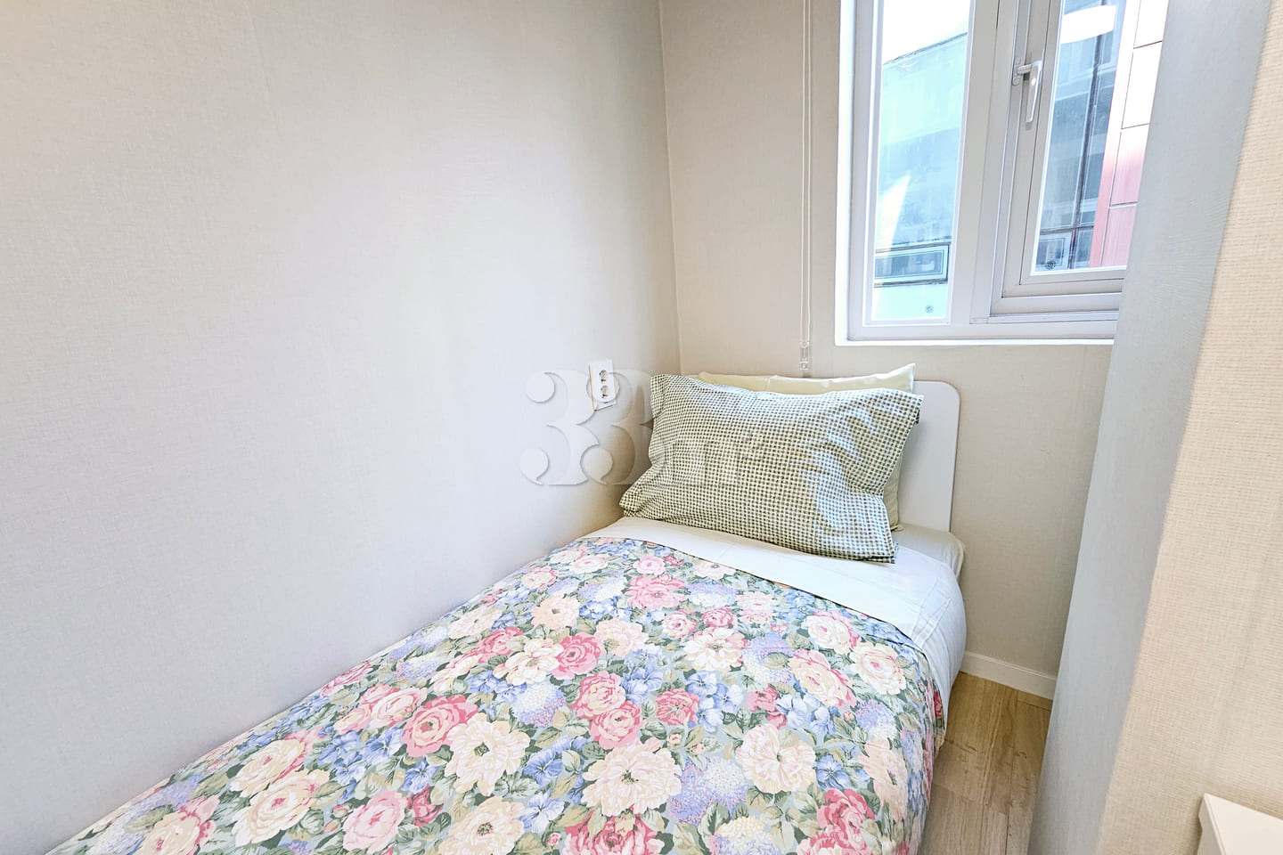 New Luxury Fully Furnished Unit 304 2th image