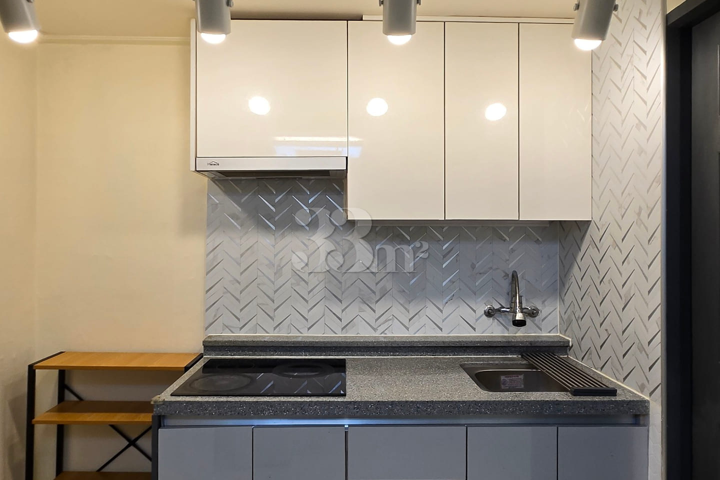 "Two-bay" unit (1.5-room apartment) in Chojun 4th image