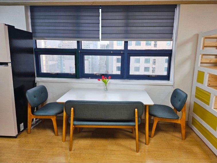 동대문역사역. 4인실.