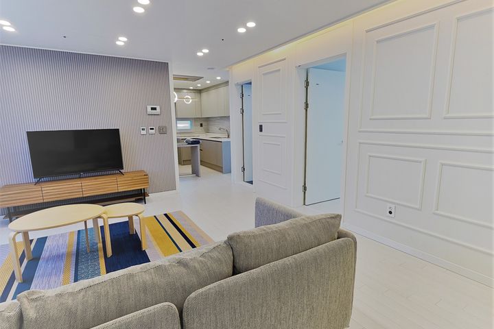 Fully furnished, comfortable home like your o 4th image