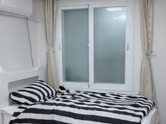 Beachside business studio apartment 0th image