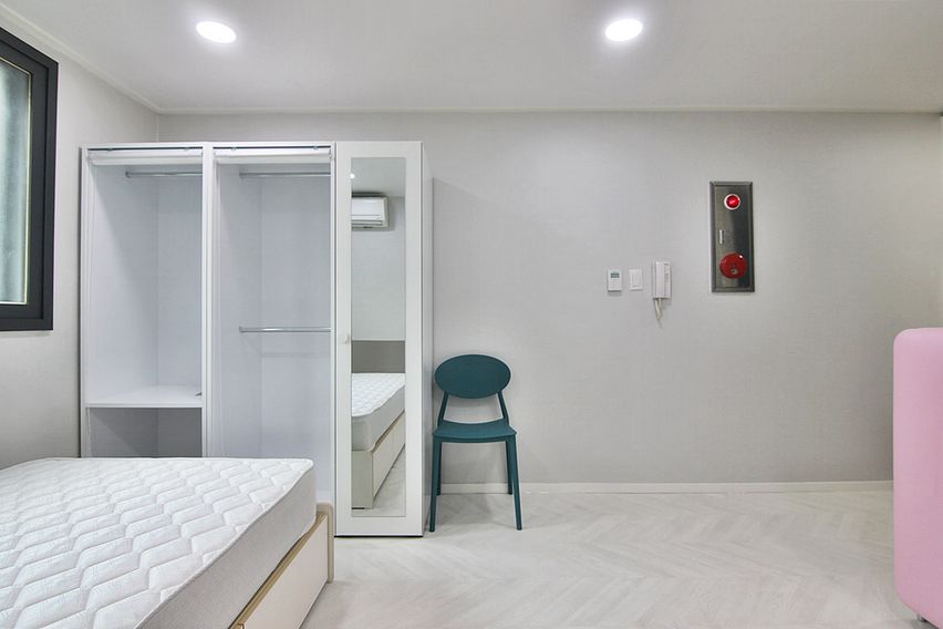 42 홍대 대로변 원룸