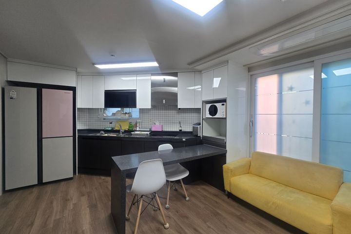 Newly built full villa, 5 minutes from Hwagok 2th image