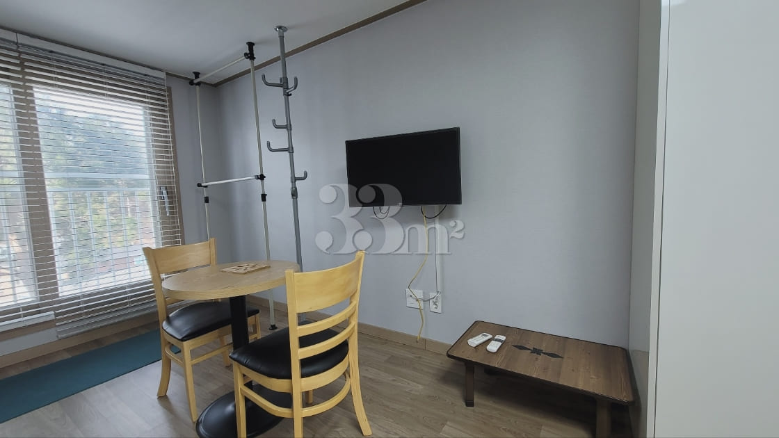 Pine Village, Unit 309 4th image