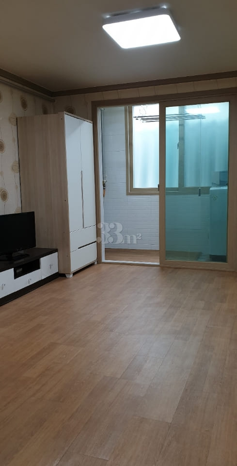 Yeosu City Ansim Housing behind E-Mart 1th image