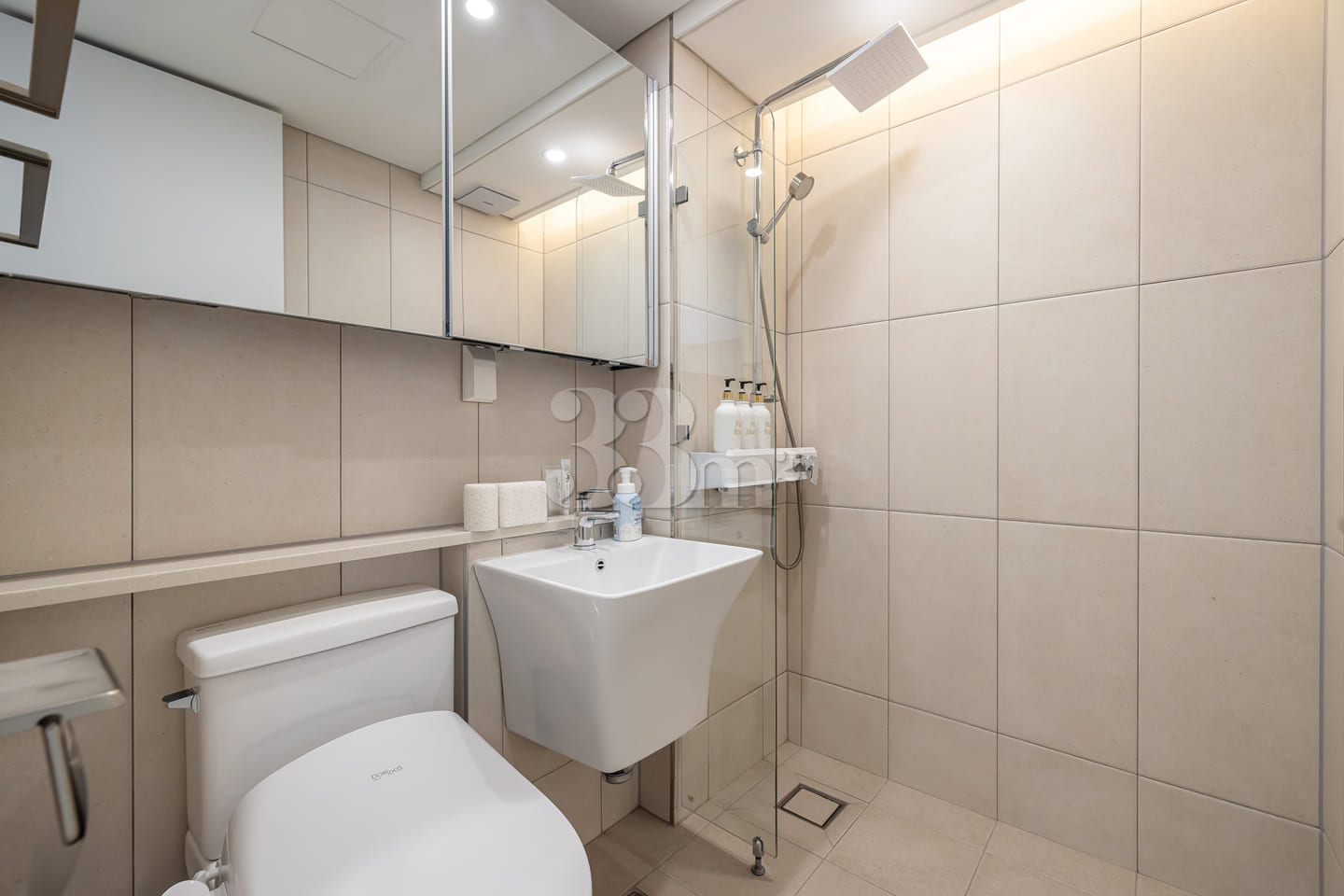 3rd floor, 4 beds for 4 people + 2 bathrooms 15th image