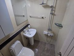New and clean two-room apartment 12th image
