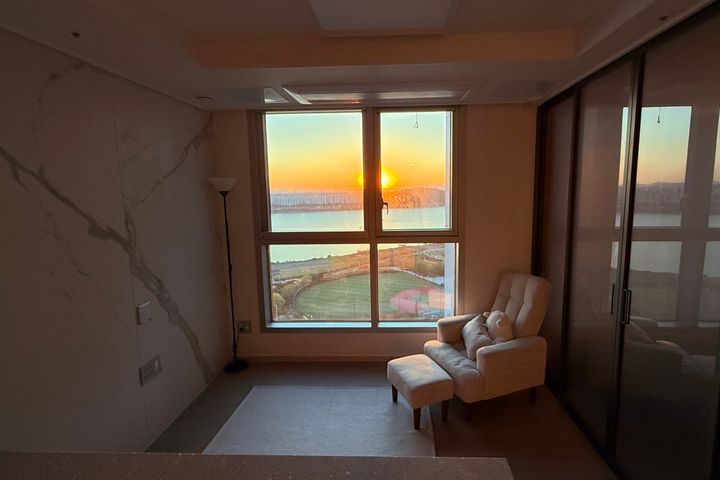 New 2-bedroom apartment with Han River view ✨ 1th image