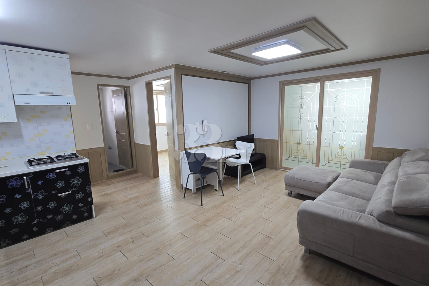 Dream House Two-Room 0th image